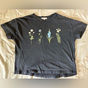 Stylish Women’s Floral Tee - Black